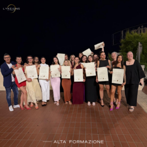consegna diploma qualificazione estetista Genova gruppo
